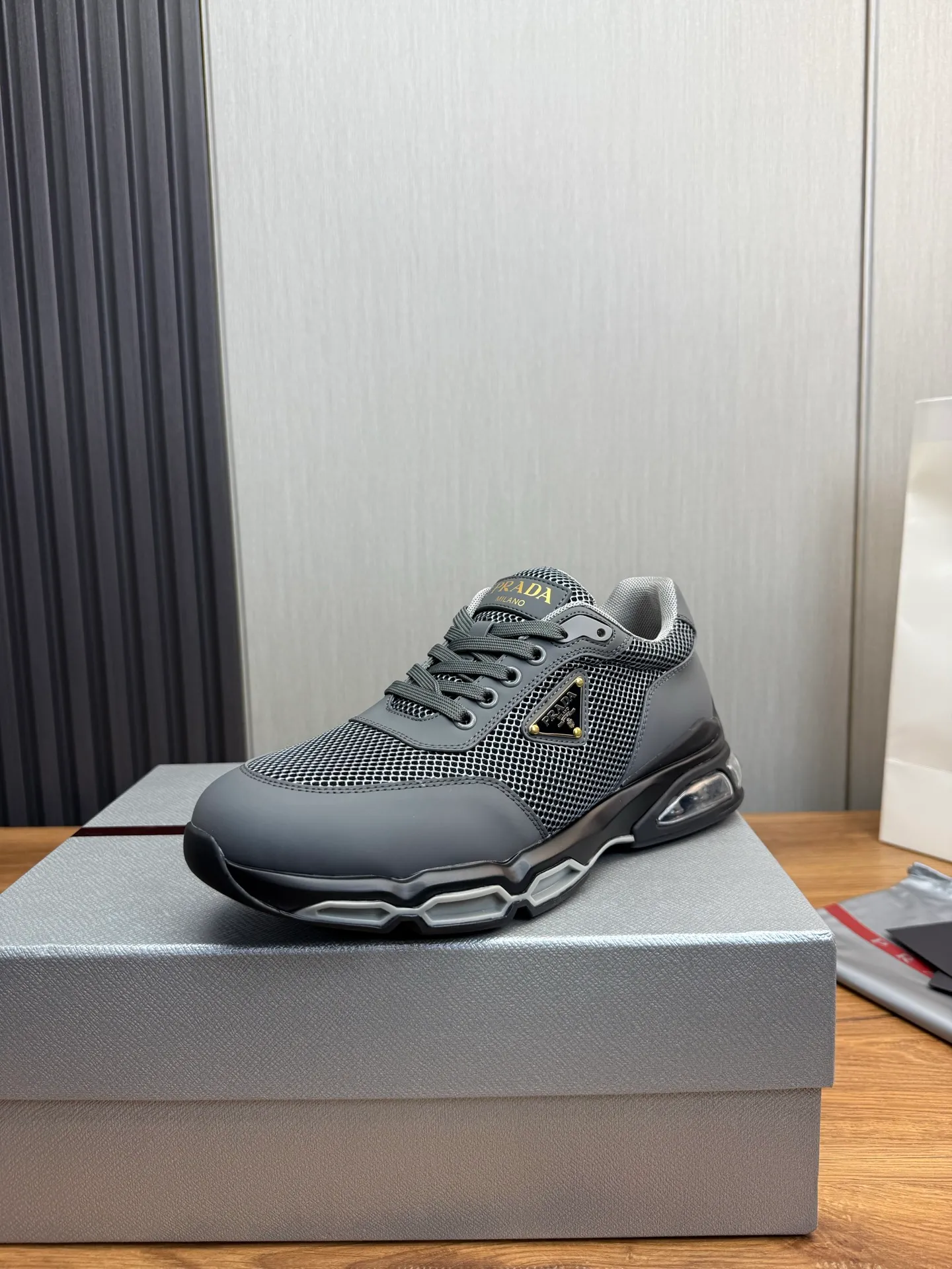 Men's shoes 💰640💰 [PRADA] Men's shoes are popular in the counter, high-quality shipments ✔️Official website synchronization, original cowhide with mesh surface + cowhide lining, 1⃣️:1⃣️reproduction, original air cushion original bottom, 38-45 (customized at 45)